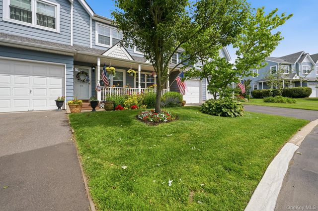 94 Broadlawn Drive, Central Islip, NY 11722