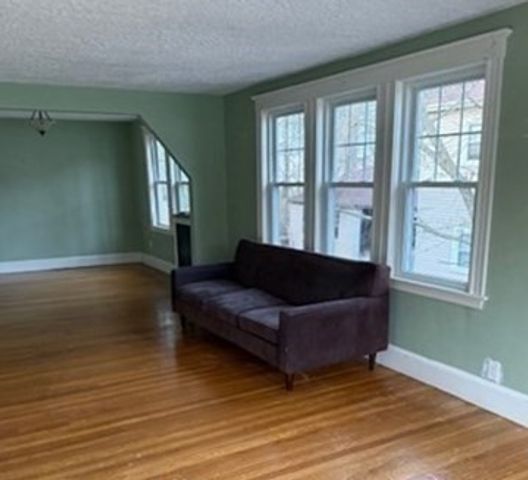 105-107 Warwick Rd, Newton, MA 02465