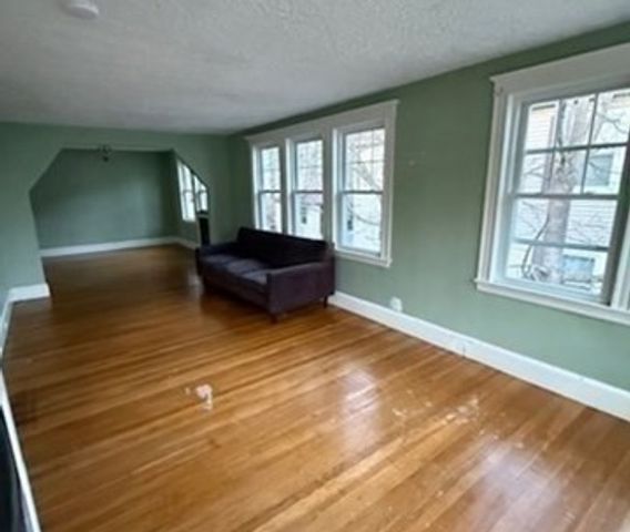 105-107 Warwick Rd, Newton, MA 02465
