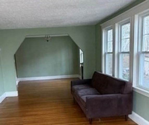 105-107 Warwick Rd, Newton, MA 02465