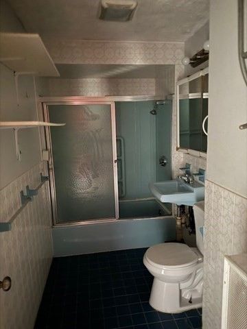105-107 Warwick Rd, Newton, MA 02465