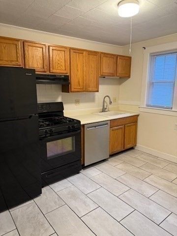 105-107 Warwick Rd, Newton, MA 02465