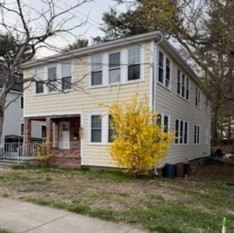 105-107 Warwick Rd, Newton, MA 02465