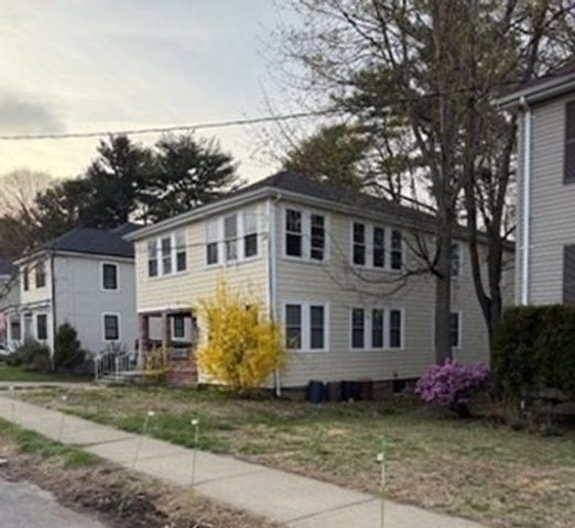 105-107 Warwick Rd, Newton, MA 02465