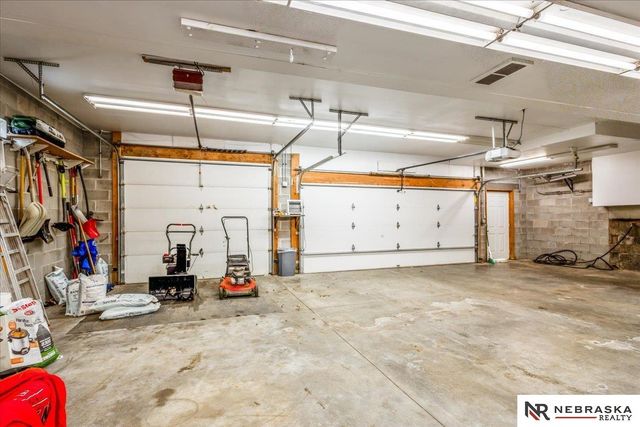 6322 Hamilton Street, Omaha, NE 68132