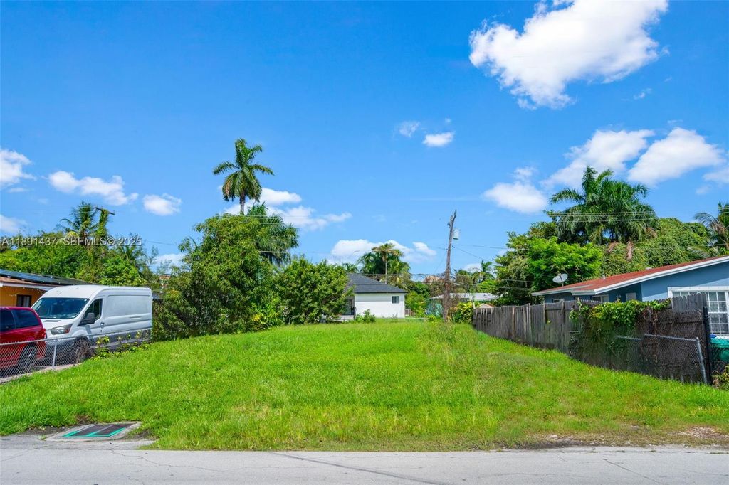 1453 NE 117th Street, Miami, FL 33161