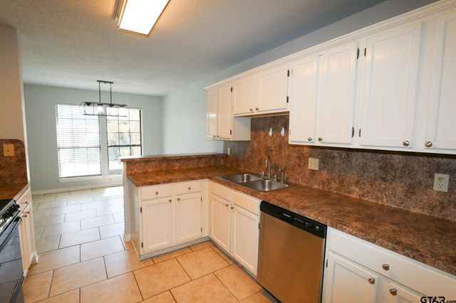 963 Creekside Drive, Tyler, TX 75703