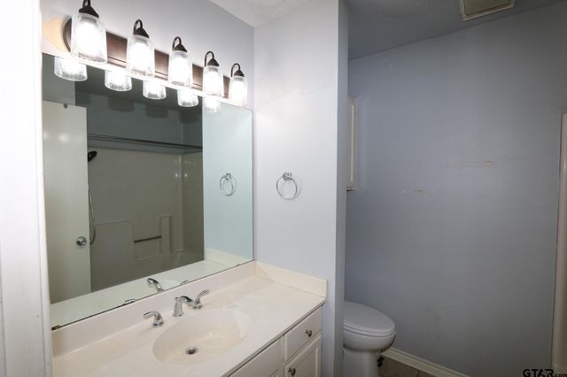 963 Creekside Drive, Tyler, TX 75703