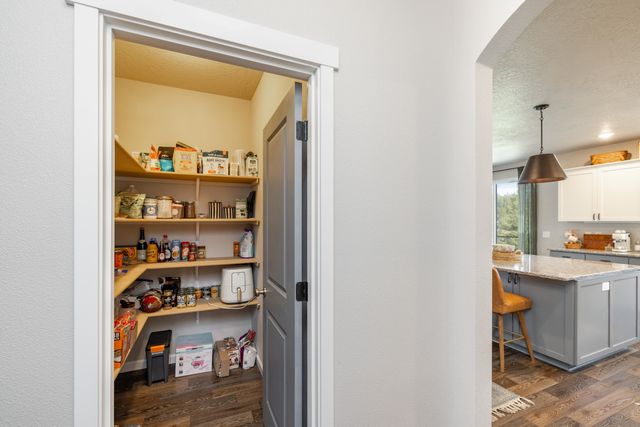 6670 Stoneridge Way, Nine Mile Falls, WA 99006