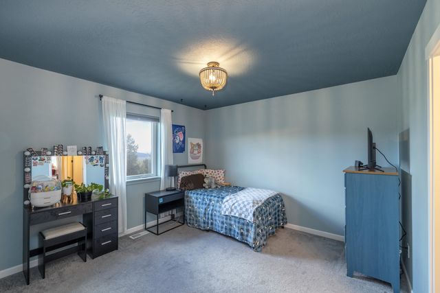 6670 Stoneridge Way, Nine Mile Falls, WA 99006
