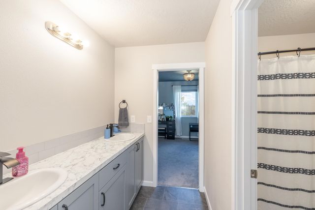 6670 Stoneridge Way, Nine Mile Falls, WA 99006