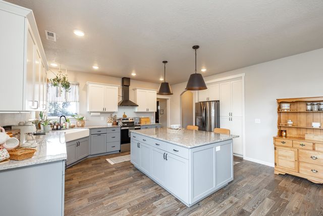6670 Stoneridge Way, Nine Mile Falls, WA 99006