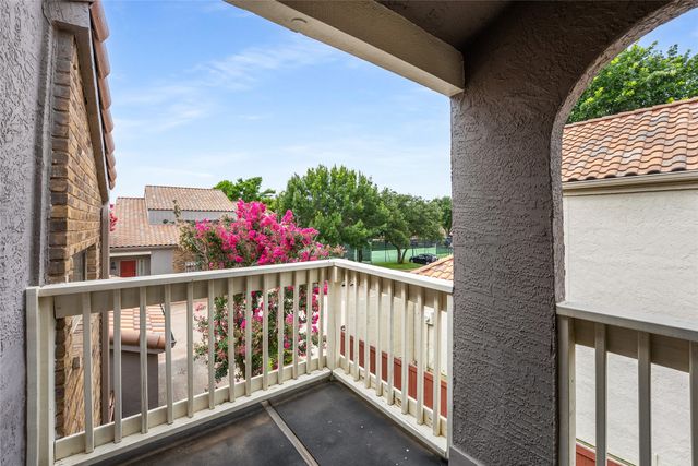 4242 N Capistrano Drive 235, Dallas, TX 75287