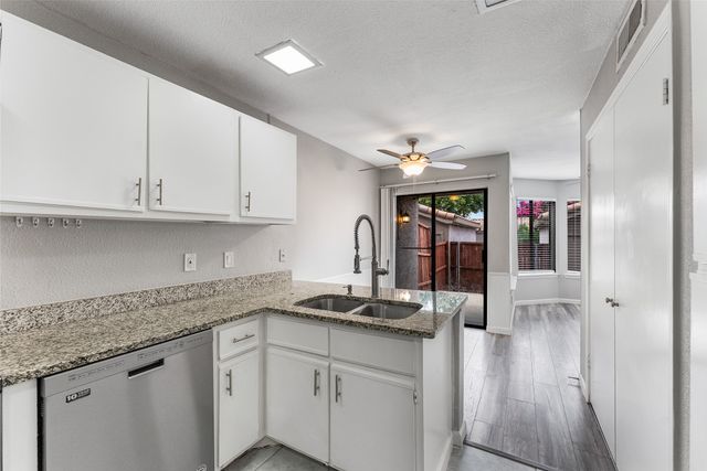 4242 N Capistrano Drive 235, Dallas, TX 75287