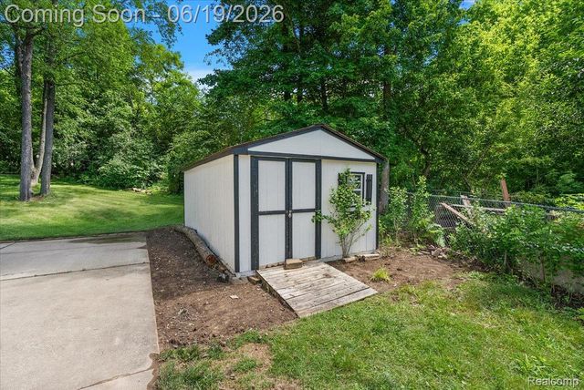 11387 Mart Road, Green Oak Township, MI 48189