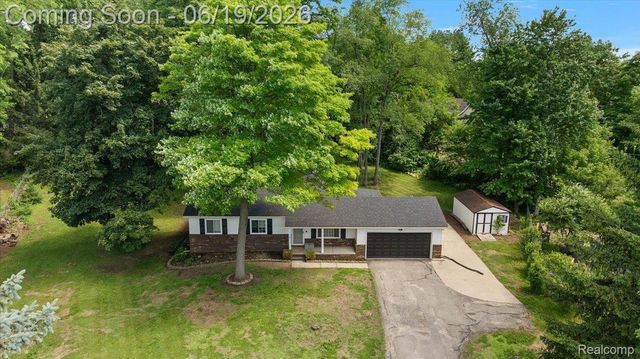 11387 Mart Road, Green Oak Township, MI 48189