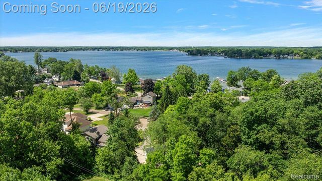 11387 Mart Road, Green Oak Township, MI 48189