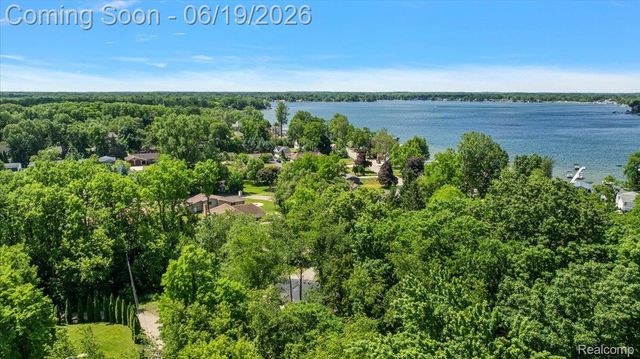 11387 Mart Road, Green Oak Township, MI 48189
