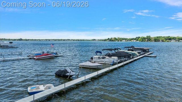 11387 Mart Road, Green Oak Township, MI 48189