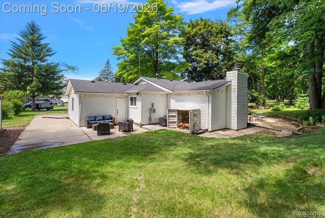 11387 Mart Road, Green Oak Township, MI 48189