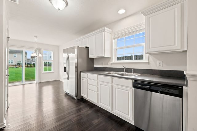 5771 White Pine Road, Whitestown, IN 46075