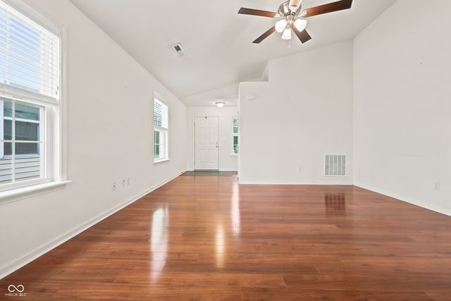 5771 White Pine Road, Whitestown, IN 46075