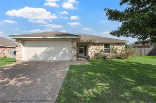 2004 sabine, Waco, TX 76708