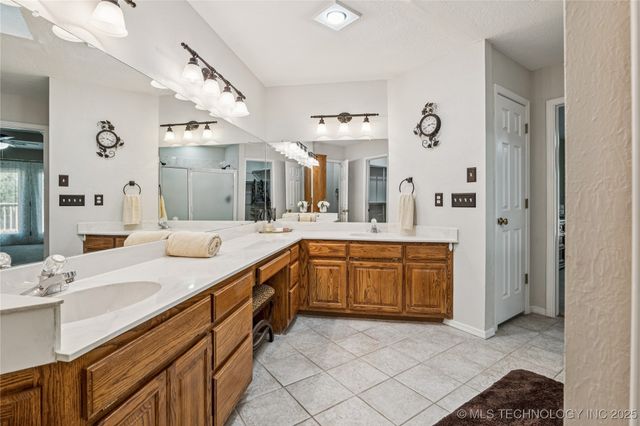 3334 Fairway Street, Claremore, OK 74019