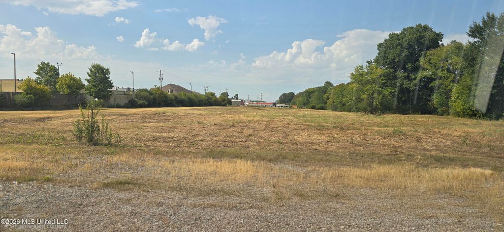 10 Norfleet Drive, Senatobia, MS 38668 — exterior