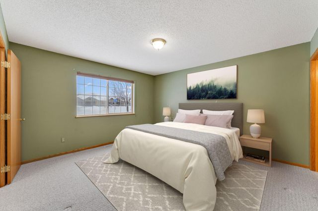 4913 34th Court NW, Rochester, MN 55901