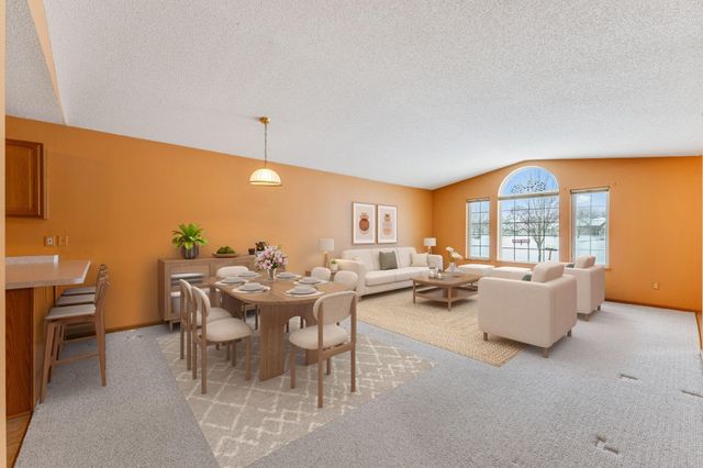 4913 34th Court NW, Rochester, MN 55901