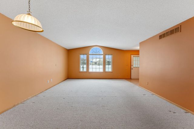 4913 34th Court NW, Rochester, MN 55901