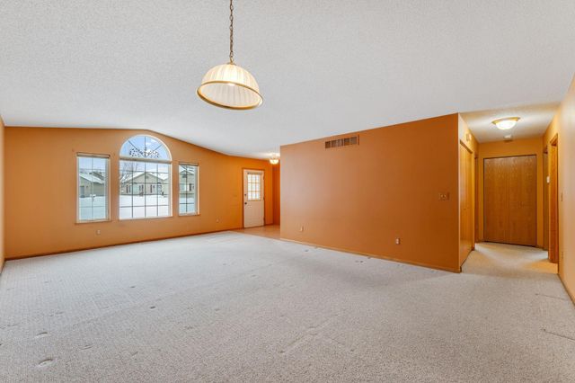 4913 34th Court NW, Rochester, MN 55901