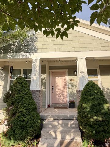 11751 S LAKE RUN RD, South Jordan, UT 84009