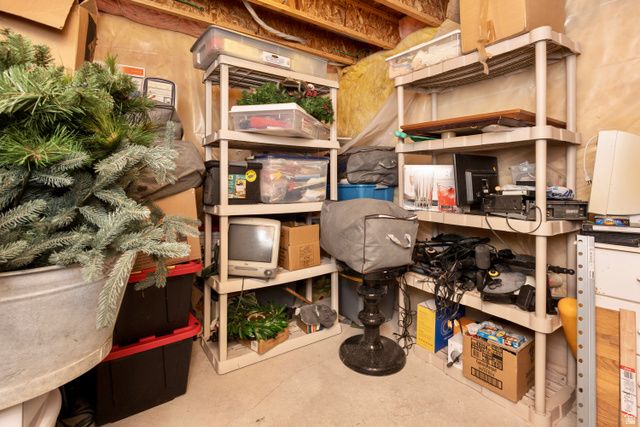 11751 S LAKE RUN RD, South Jordan, UT 84009