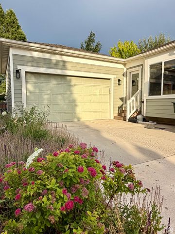 11751 S LAKE RUN RD, South Jordan, UT 84009