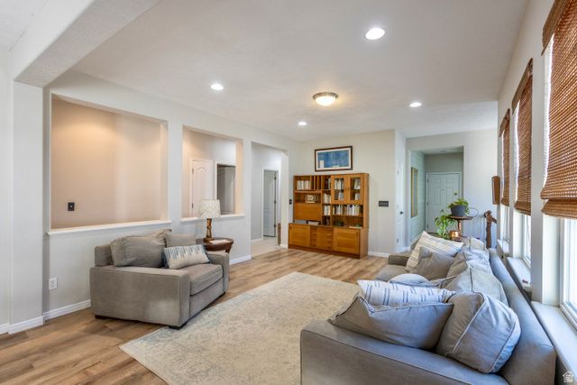 11751 S LAKE RUN RD, South Jordan, UT 84009