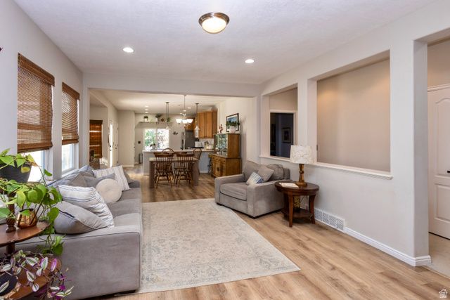 11751 S LAKE RUN RD, South Jordan, UT 84009