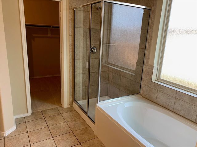 1313 Shelley Drive, Burleson, TX 76028
