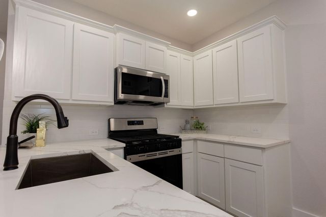 6675 Half Elm Street, Frisco, TX 75034