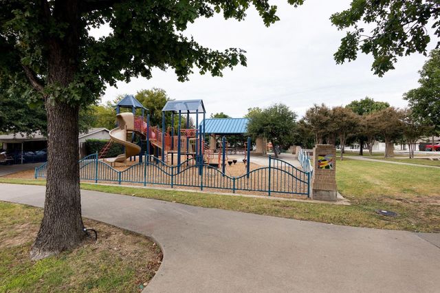 6675 Half Elm Street, Frisco, TX 75034