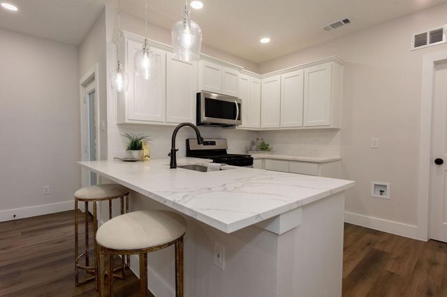 6675 Half Elm Street, Frisco, TX 75034