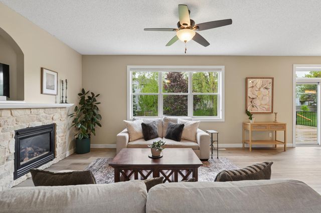 8962 Peony Lane N, Maple Grove, MN 55311