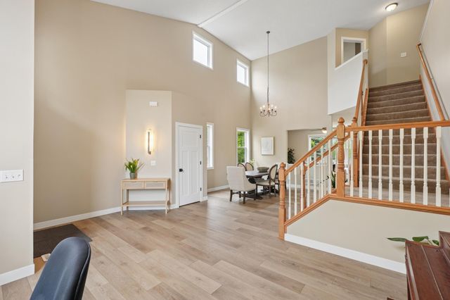 8962 Peony Lane N, Maple Grove, MN 55311
