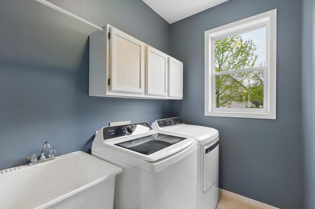 8962 Peony Lane N, Maple Grove, MN 55311