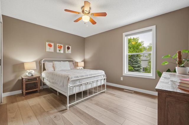 8962 Peony Lane N, Maple Grove, MN 55311