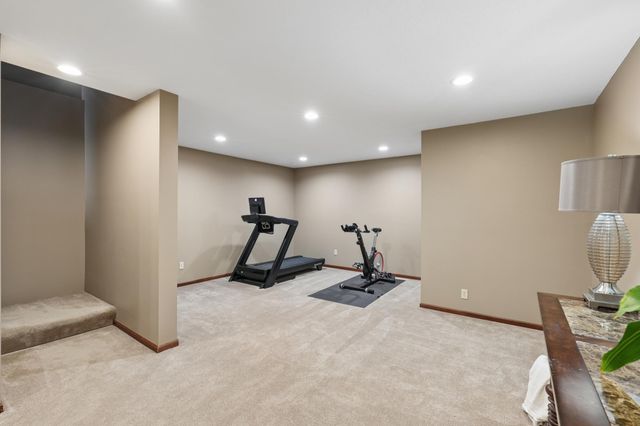 8962 Peony Lane N, Maple Grove, MN 55311