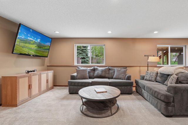 8962 Peony Lane N, Maple Grove, MN 55311