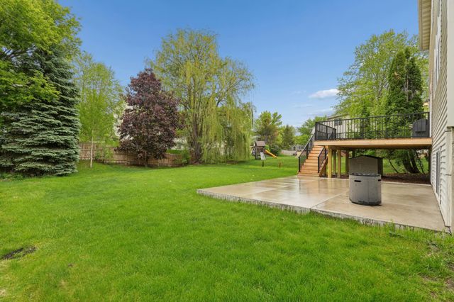 8962 Peony Lane N, Maple Grove, MN 55311