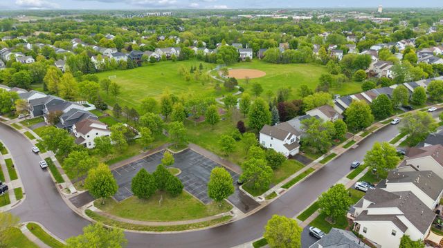 8962 Peony Lane N, Maple Grove, MN 55311
